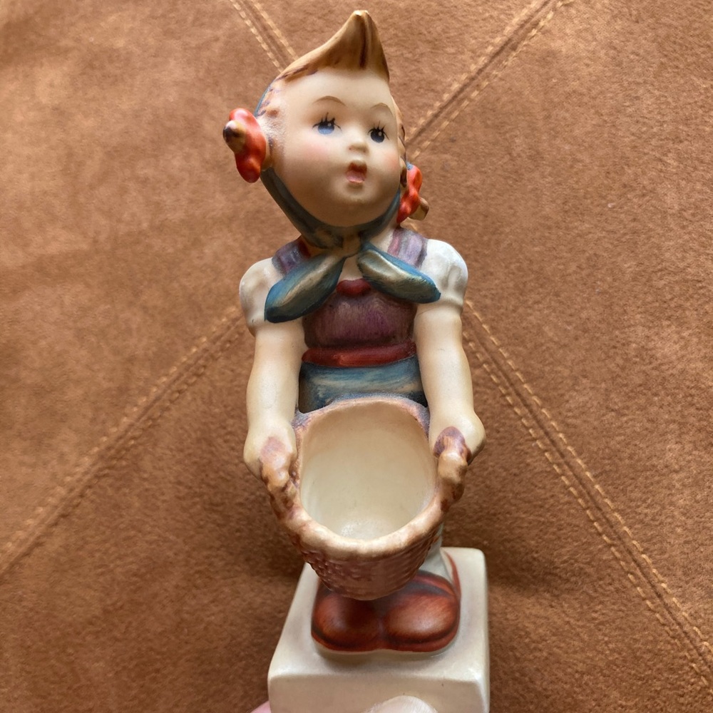 Goebel Hummel “Little Helper”